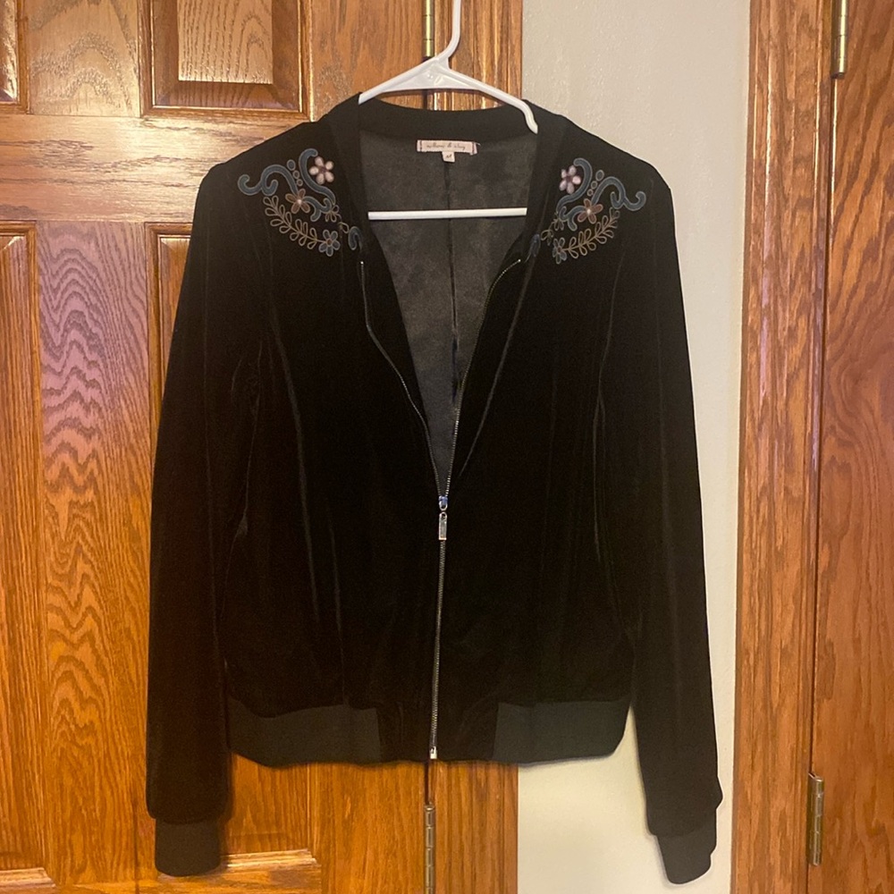 Willow & Clay Velvet Jacket with Embroidery